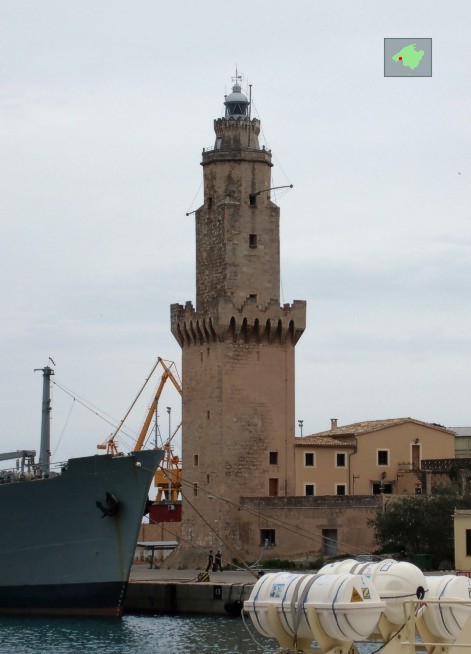 lighthouse Palma de Mallorca - west pier