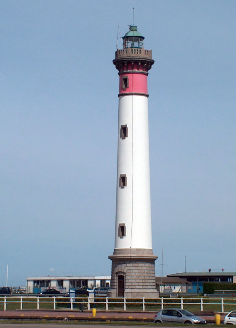 lighthouse Ouistreham