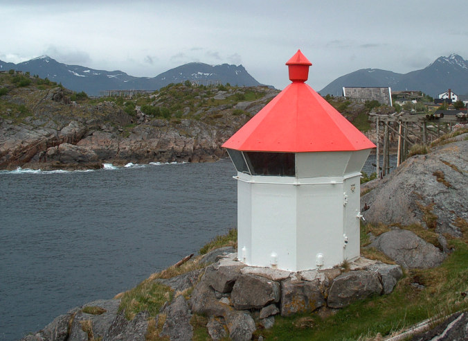 kleiner Leuchtturm Henningsvær